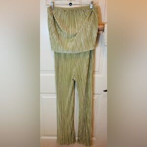 Elegant Pleated Green Jumpsuit